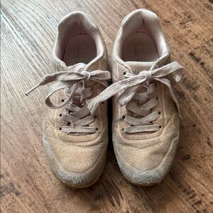 Skechers Shimmering Gold Girl’s  Sneakers